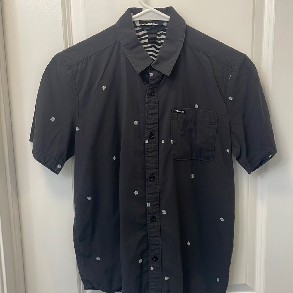 Boys Volcom  button down short sleeve shirt